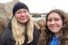 Lina-B.-mit-Partnerin-cote-du-granit-rose