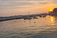 Emily-breton.-Hafen-bei-Sonnenuntergang