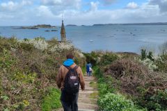 Julius-Ploubazlanec-Weg-runter-zur-Kueste